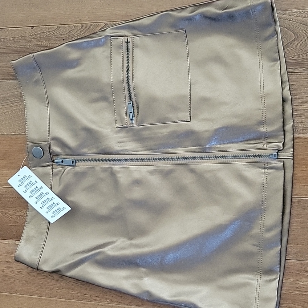 NWT Urban Outfitters Bronze Zipper Front Mini Skirt XS‎